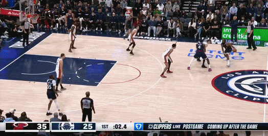 九游会j9官网真人游戏第一品牌🐿️甚至能给+1?哈登拔起压哨三分!球还没进灯就亮了🚨