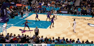 j9九游会老哥俱乐部交流进攻万花筒!欧文末节内外开花连投带罚已独得11分