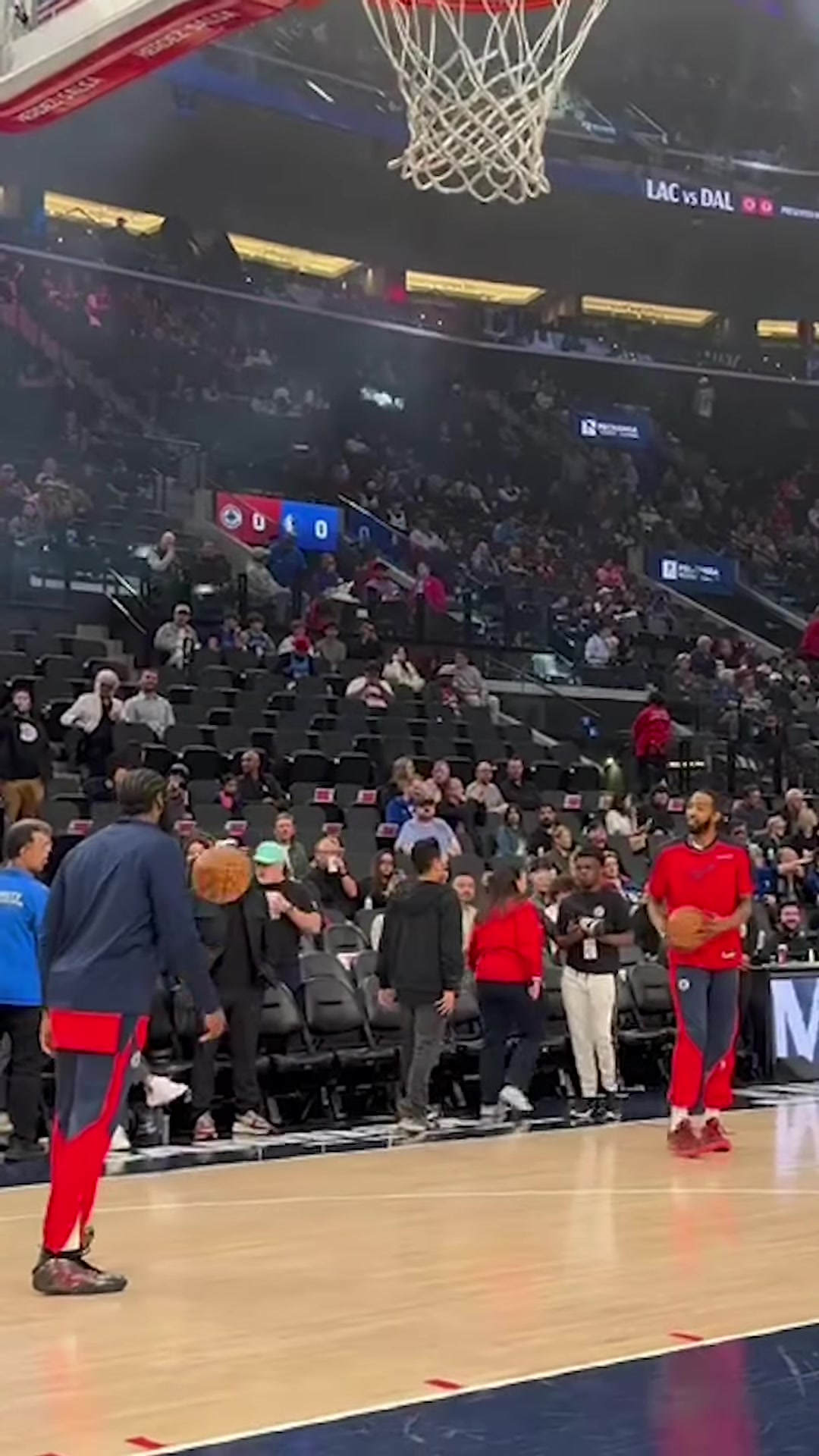 九游会·j9官方网站魔鬼甲方😈!哈登离谱扣篮要求 小琼斯直呼:臣妾做不到啊😭~