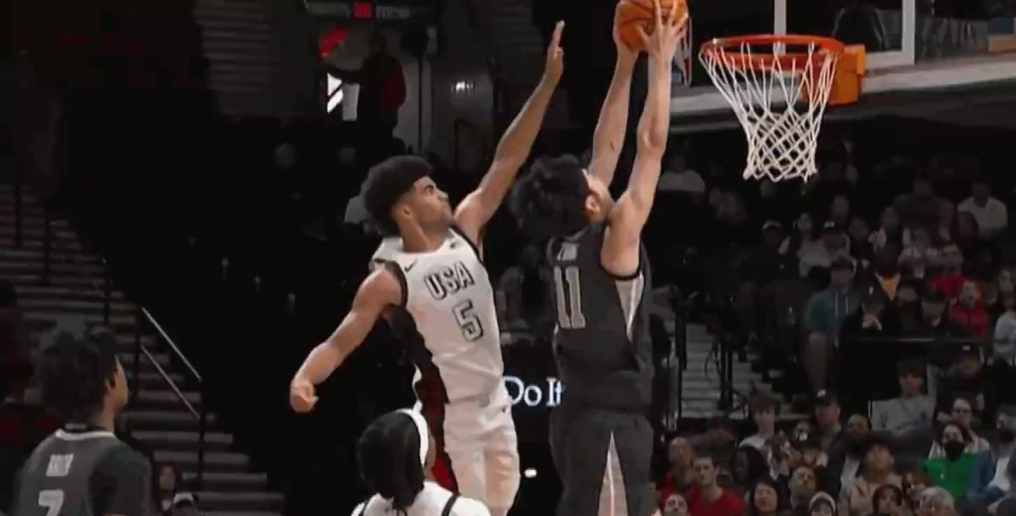 j9九游会老哥俱乐部交流张博源耐克峰会6分钟6分&献双手扣篮 助国际队半场领先美国队9分