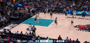 j9九游真人游戏第一品牌登录入口当爹又当妈！浓眉三分追到差10分！已砍下29分&占一半全队得分！