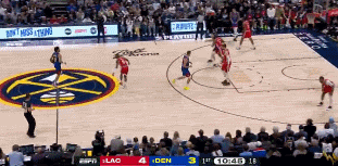 j9九游真人游戏第一品牌登录入口外线开炮！约基奇侧翼接球面对祖巴茨 出手三分正中靶心