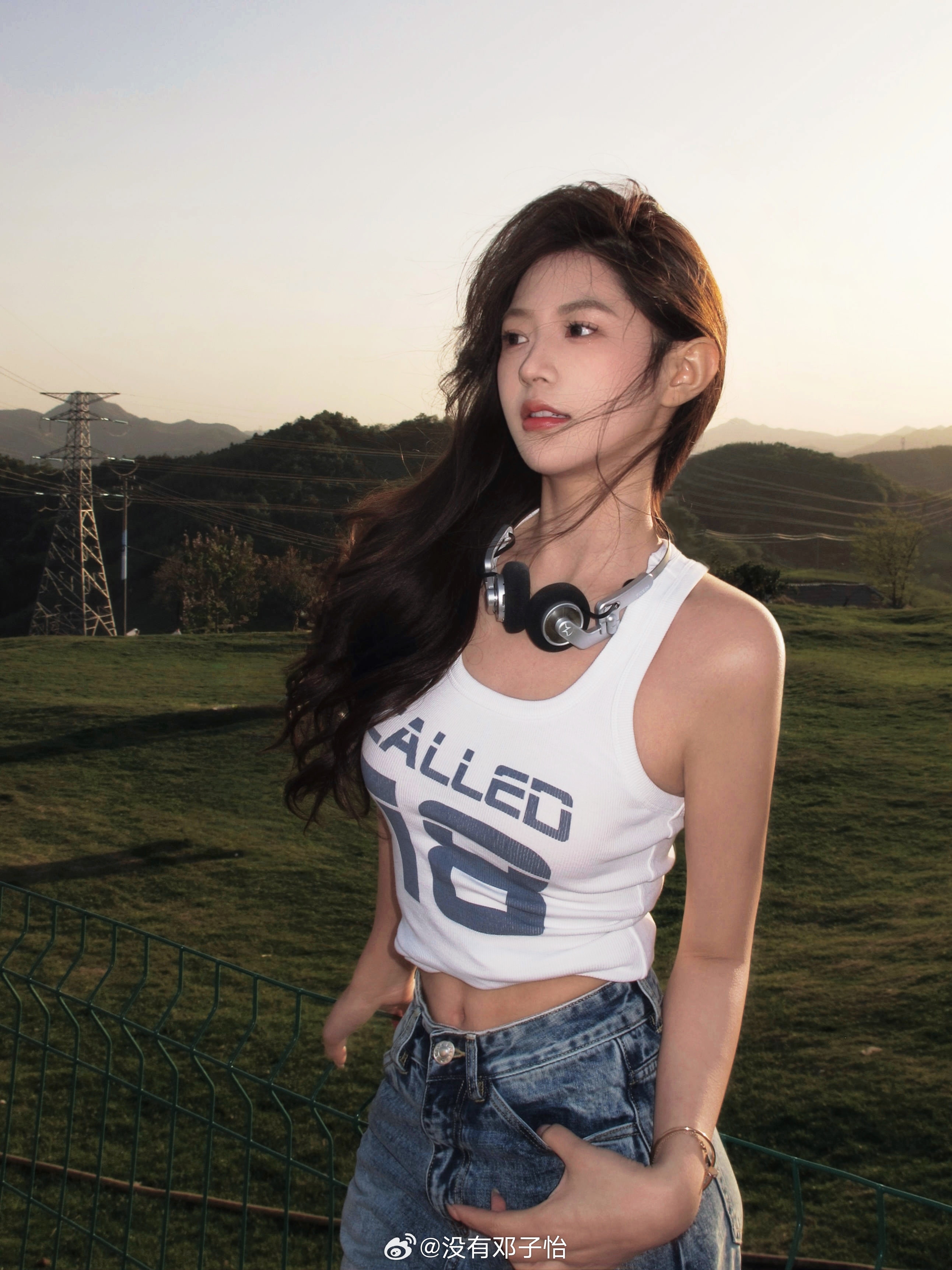 九游会j9官网真人游戏第一品牌火辣身材😍😍meiko女友邓子怡晒照:生命力溢出屏幕啦