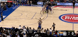 j9九游真人游戏第一平台裁判解释布伦森疑似回场:运动趋势不能确定球员的位置