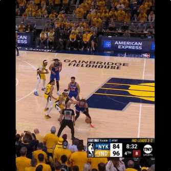 j9九游真人游戏第一品牌登录入口🐮我有大头！布伦森恼羞成怒拿头撞人😂